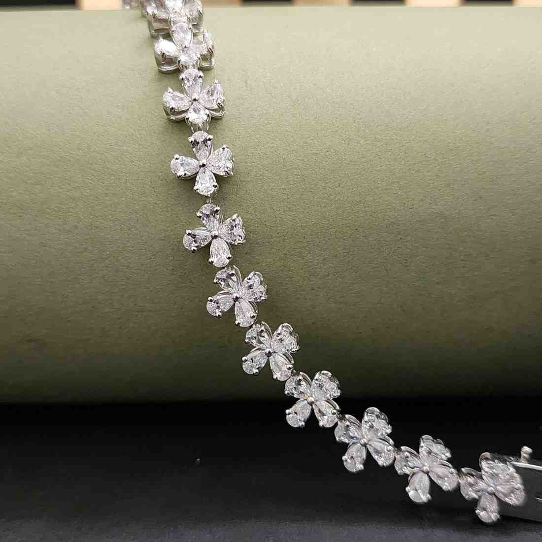 Luxury Pear Cut Diamond Bracelet For Women