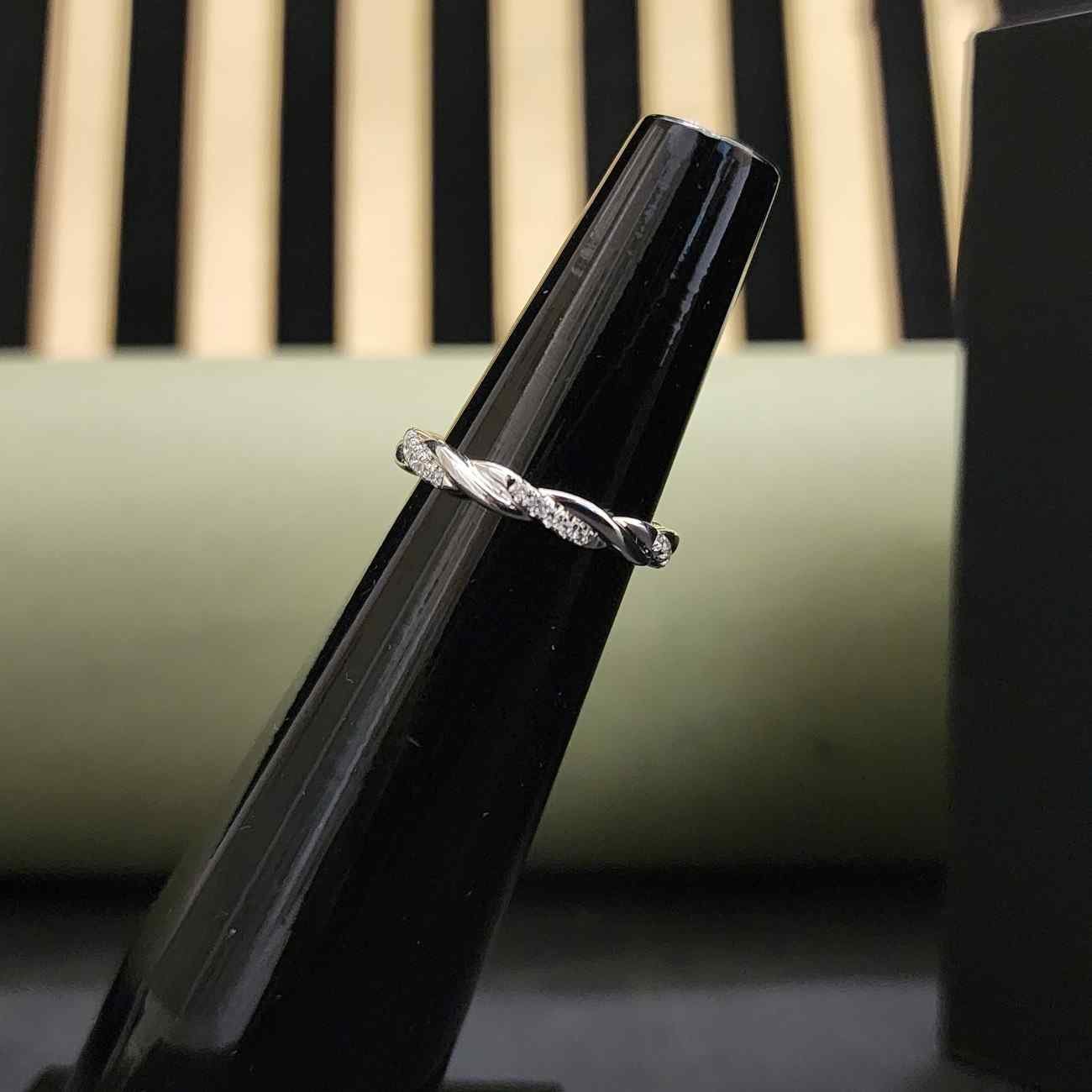 Elegant Lab Grown Twisted Diamond Band