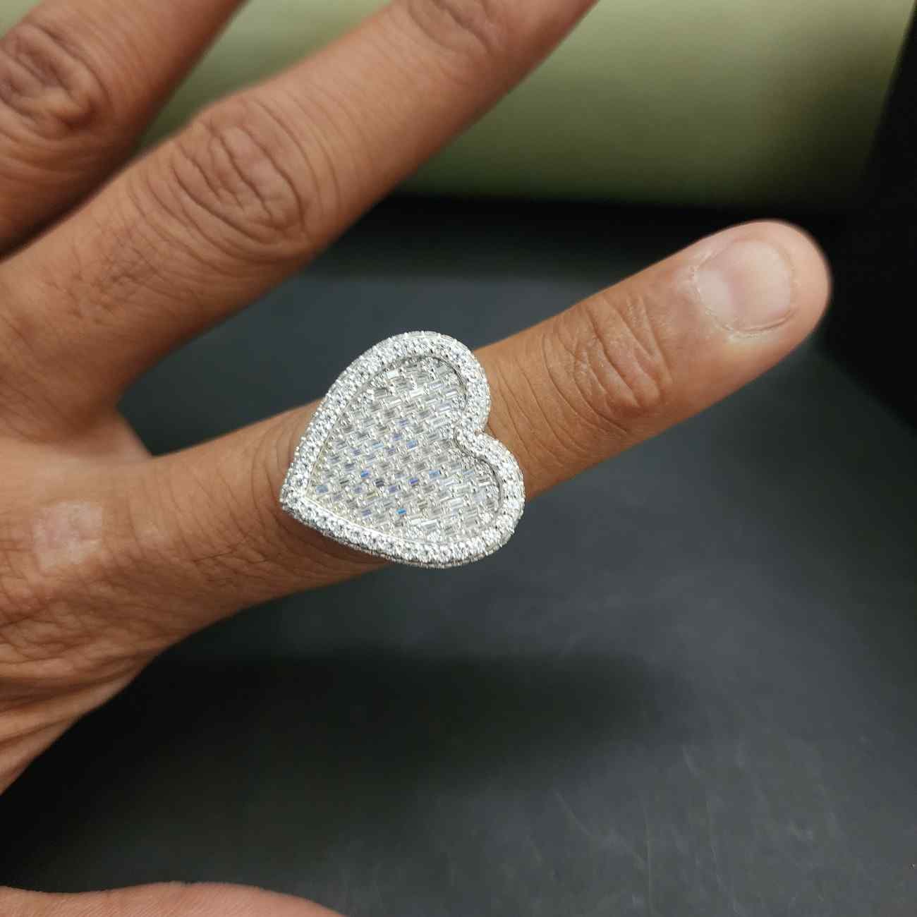 Pretty Heart Shape Diamond Ring For Men's Alternate View