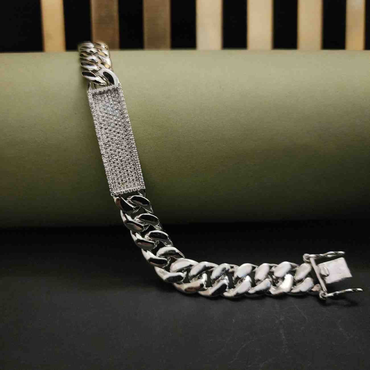 Classic Unique Round Cut Cuban Diamond Bracelet