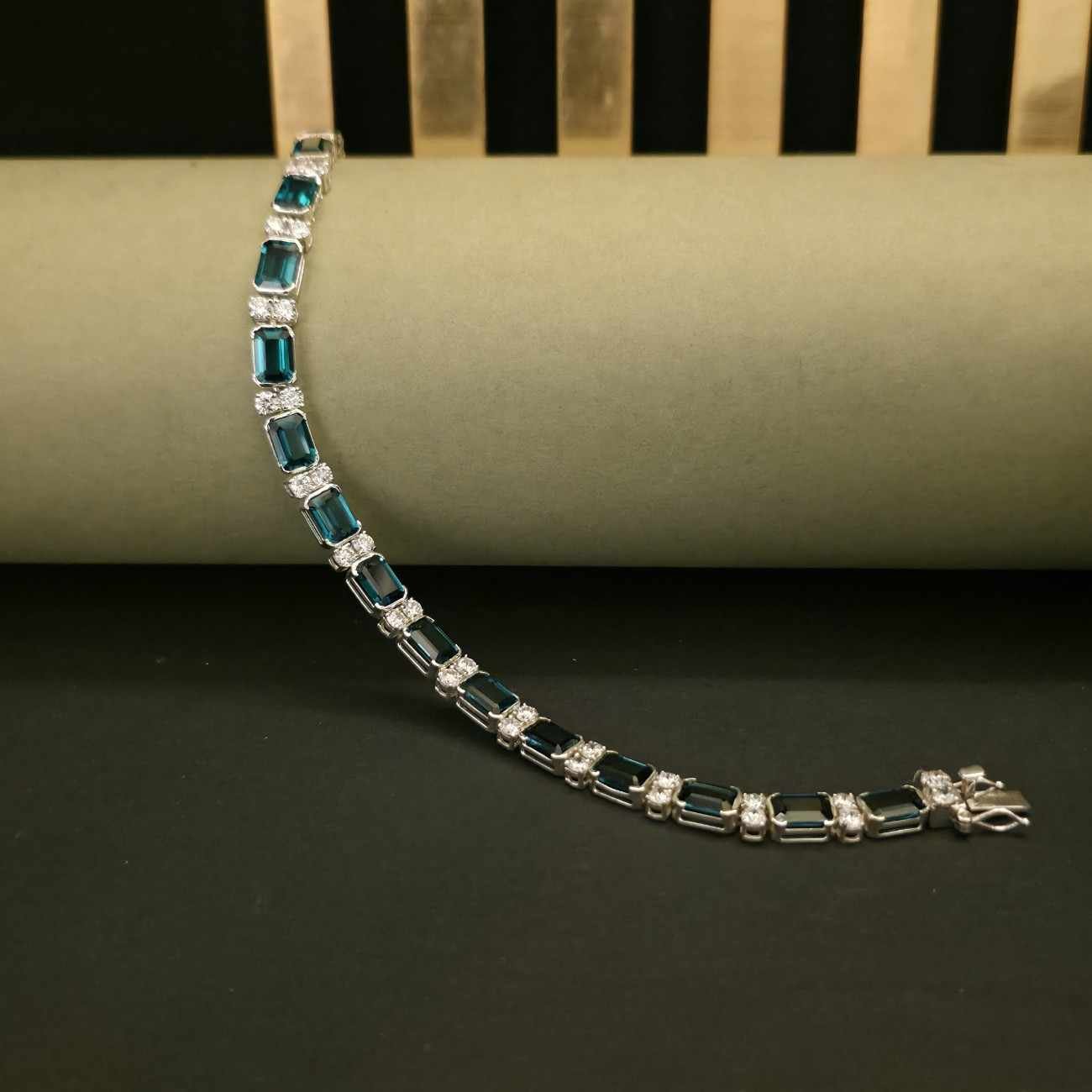 Luxury Emerald And Round Cut Designer Diamond Bracelet