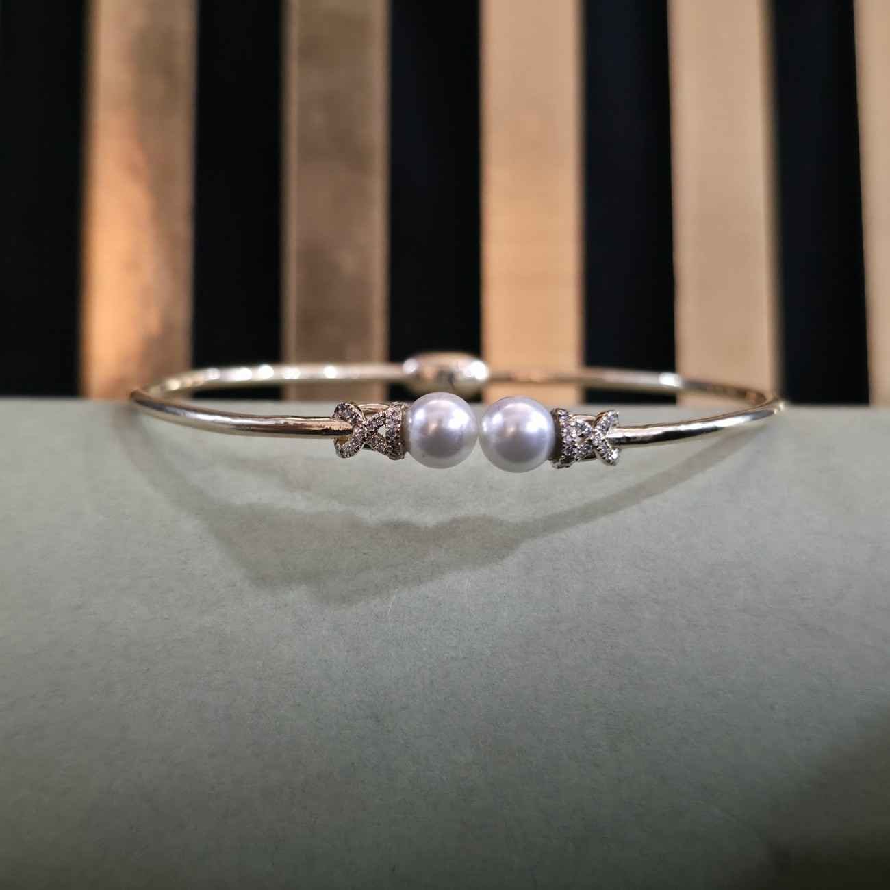 Women's Elegant Customized Pearl Diamond Bracelet