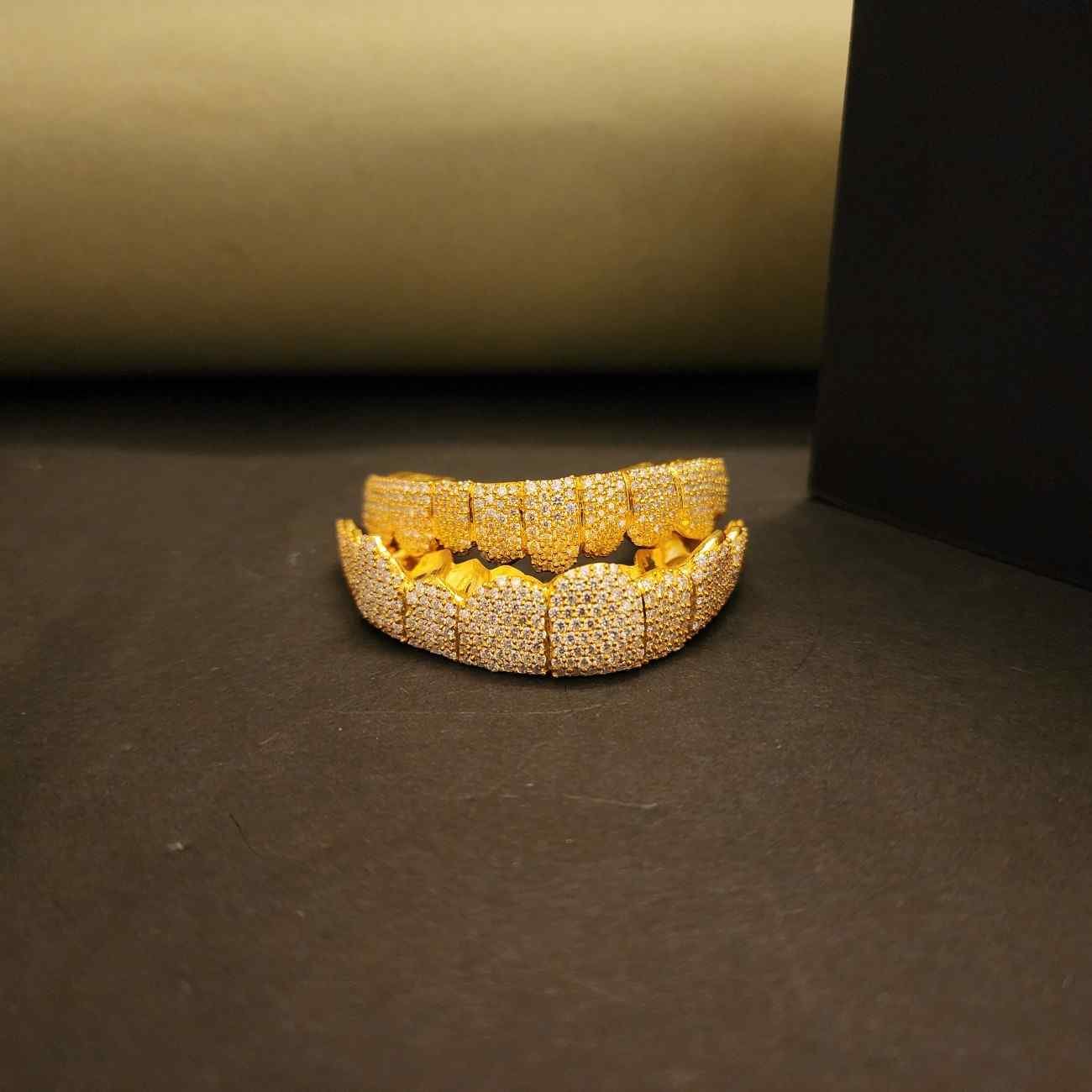 Diamond Grillz Set – Full Pave Hip Hop Rapper Mouth Jewelry