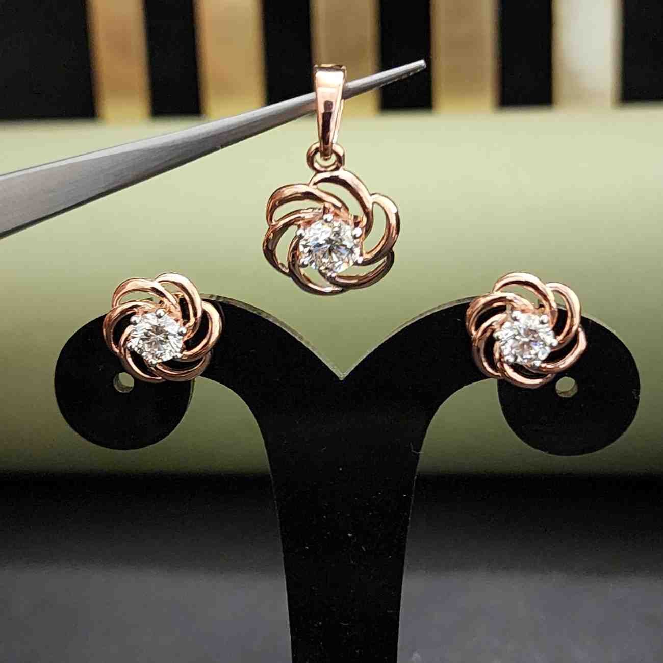 Unique Flower Diamond Necklace and Earrings Set